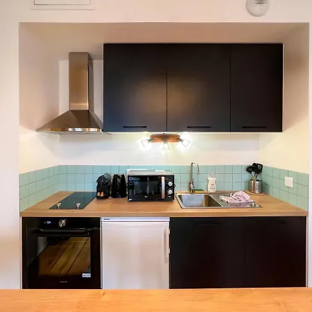 Climatises En Hyper Centre Бордо